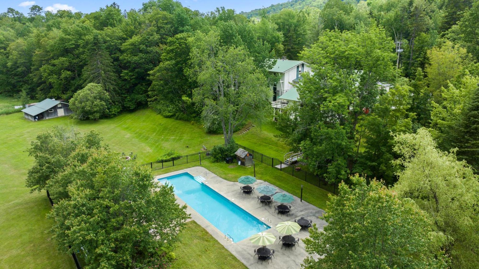 Mountaineer Inn West Dover Exteriér fotografie